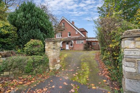 6 bedroom detached house for sale