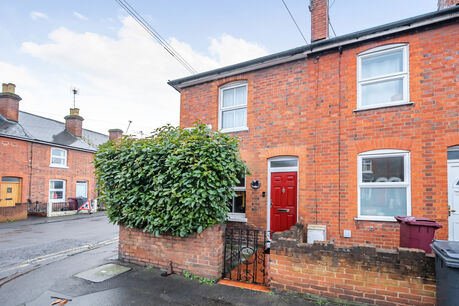 2 bedroom end terraced house for sale