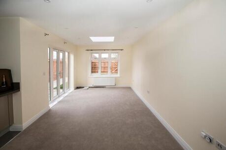 5 bedroom end terraced house to rent, Available unfurnished from 15/03/2025