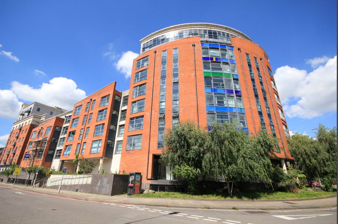 2 bedroom  flat to rent, Available furnished now Kennet Street, Reading, RG1, main image