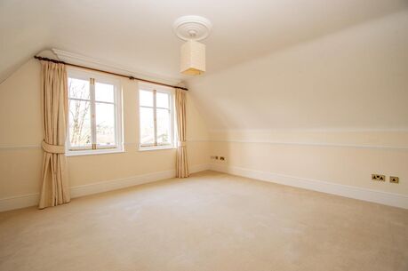 2 bedroom  flat for sale