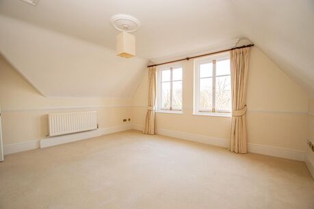 2 bedroom  flat for sale