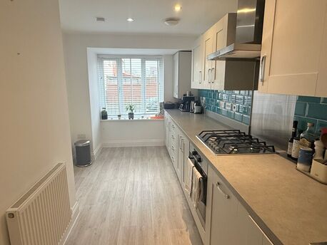 3 bedroom end terraced house for sale