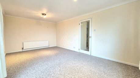 3 bedroom detached house to rent, Available unfurnished now