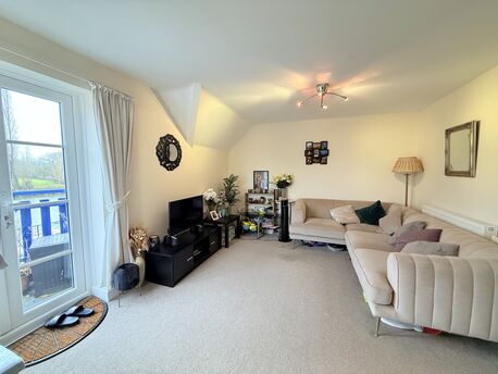 2 bedroom  flat to rent, Available unfurnished from 07/03/2025