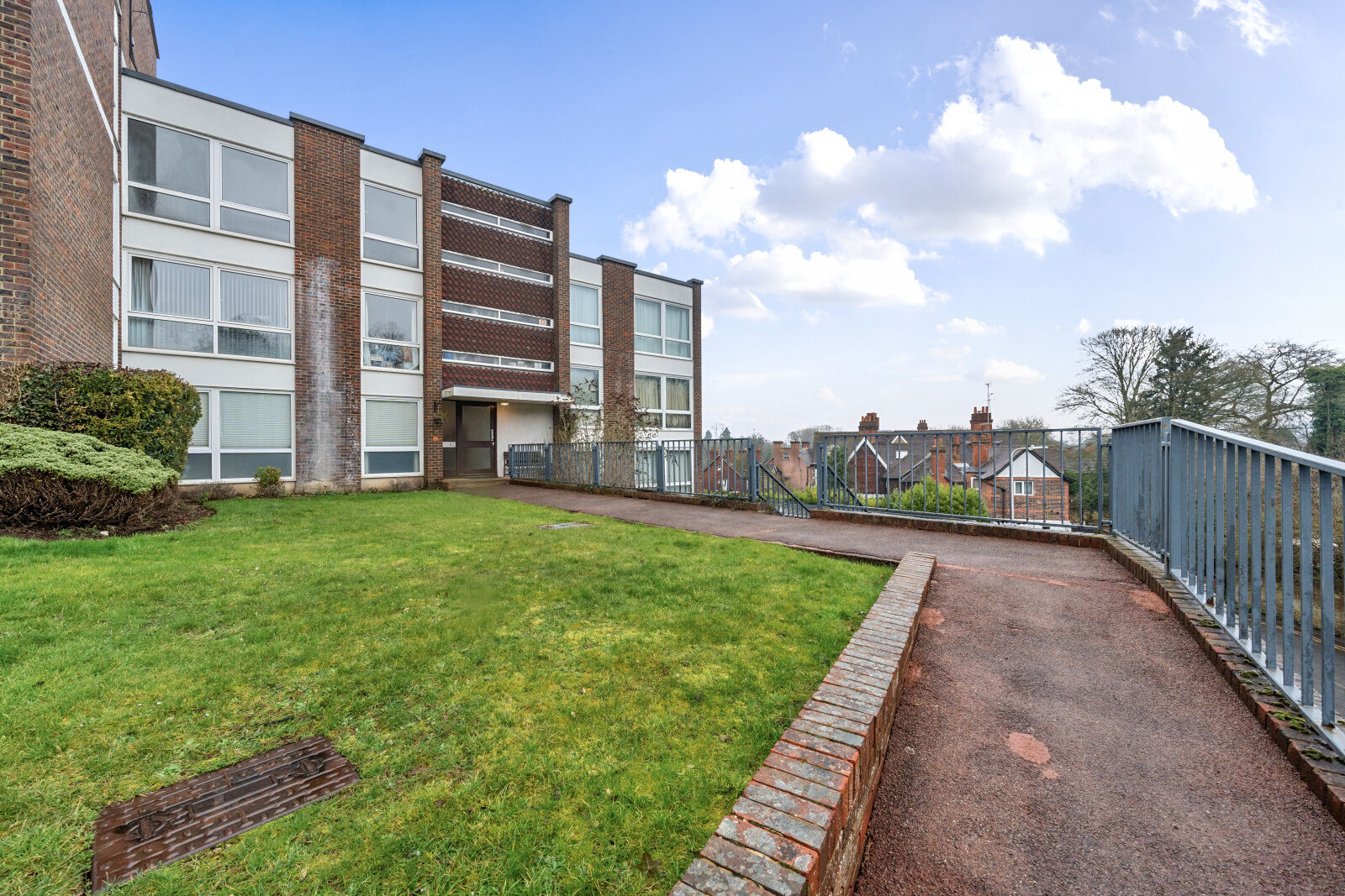 3 bedroom  flat for sale Shooters Hill, Pangbourne, Reading, RG8, main image