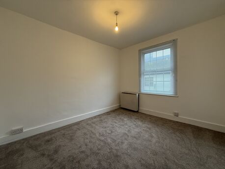 1 bedroom  flat to rent, Available unfurnished from 03/03/2025