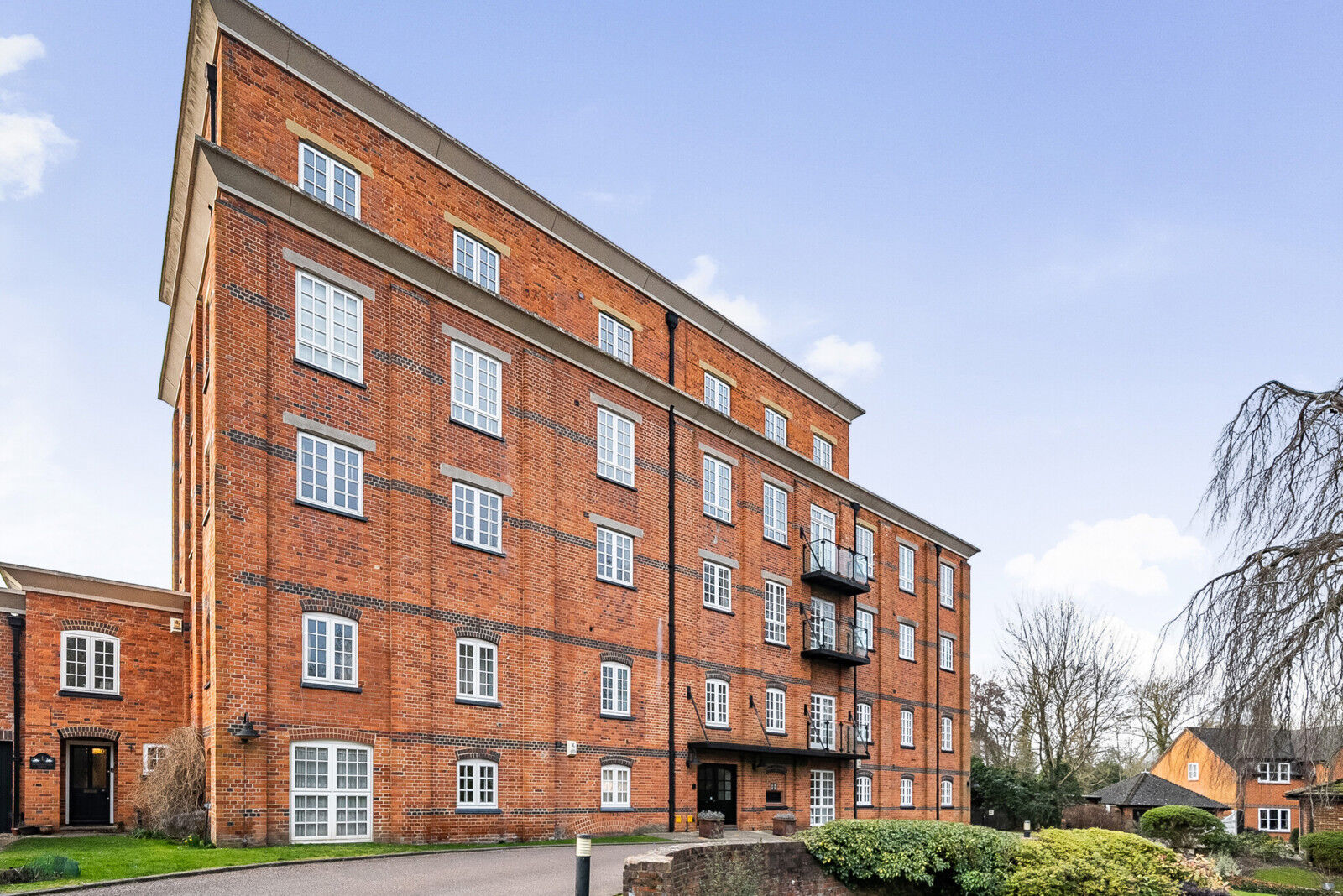 2 bedroom  flat for sale Dewe Lane, Burghfield, Reading, RG30, main image