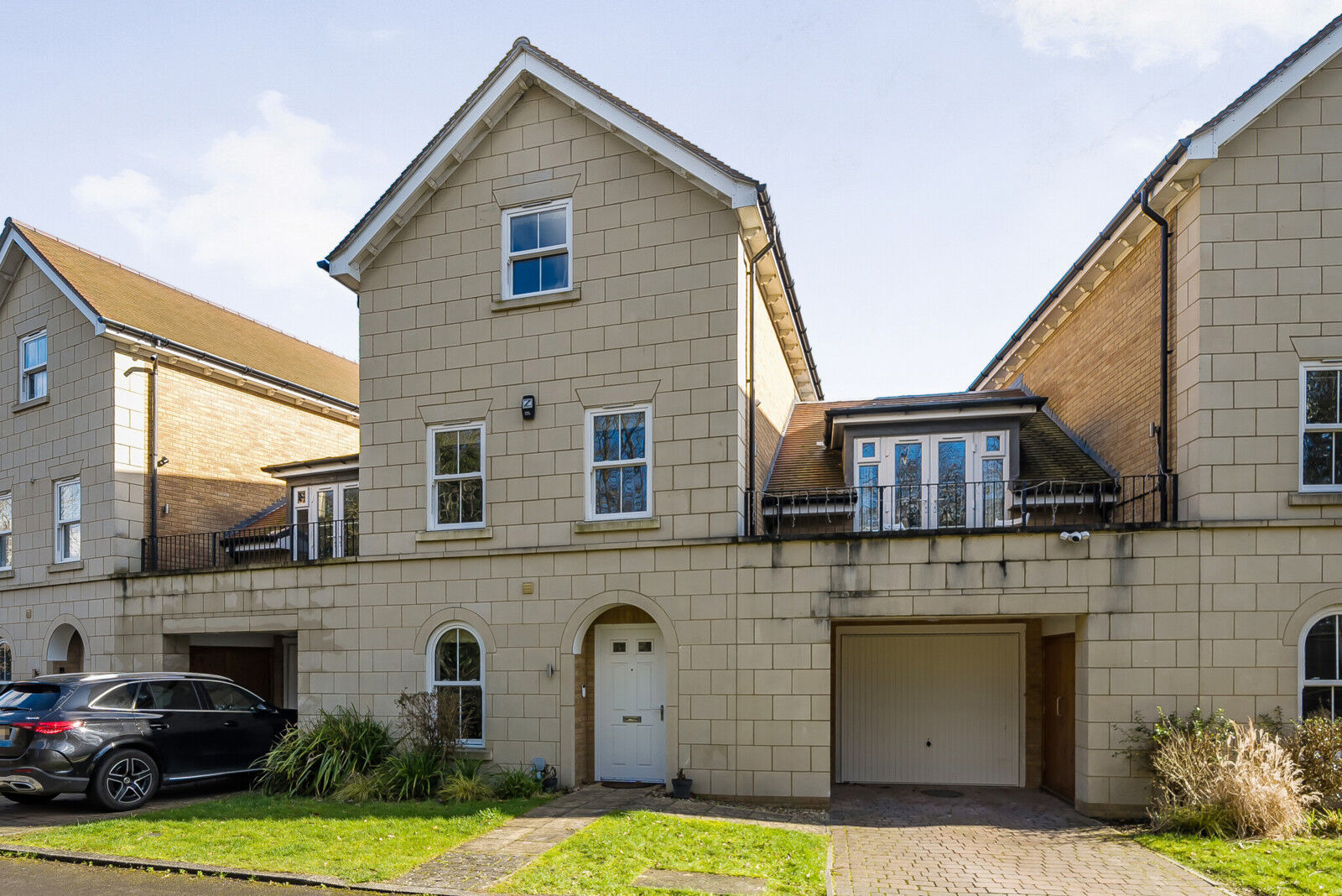 4 bedroom mid terraced house for sale Reservoir Crescent, Reading, RG1, main image