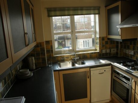 2 bedroom  flat to rent, Available from 07/07/2024