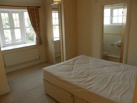 2 bedroom  flat to rent, Available from 07/07/2024