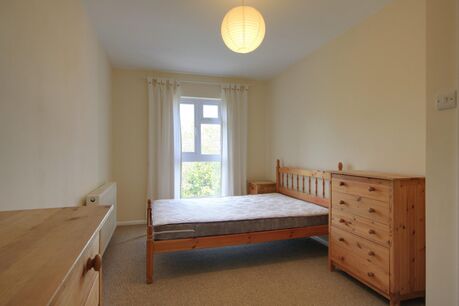 2 bedroom  flat to rent, Available furnished now