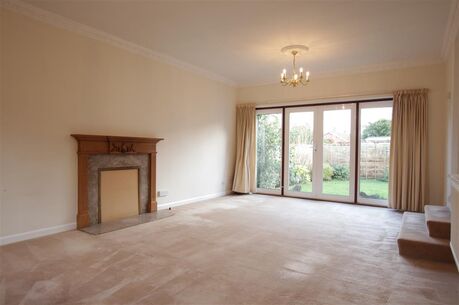 4 bedroom detached house to rent, Available unfurnished from 13/09/2024