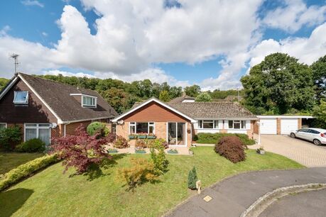 4 bedroom detached bungalow for sale