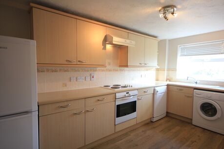 2 bedroom  flat to rent, Available unfurnished from 06/12/2024