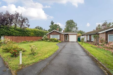 3 bedroom detached bungalow for sale