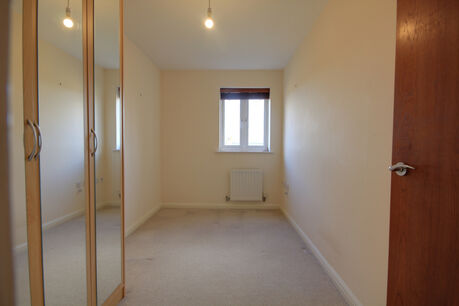 2 bedroom  flat to rent, Available part-furnished from 21/01/2025