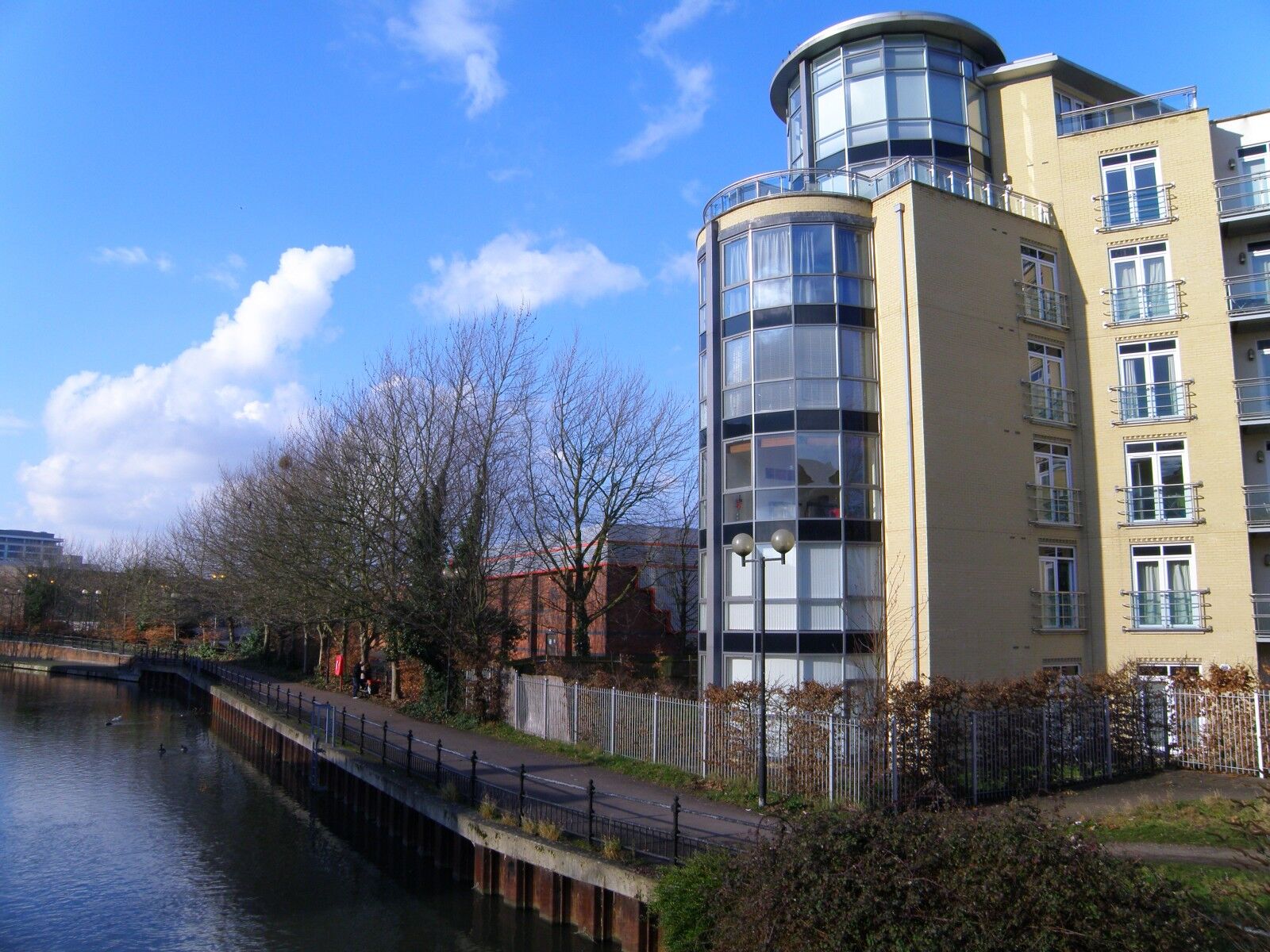 2 bedroom  flat to rent, Available from 29/07/2024 The Meridian, Kenavon Drive, RG1, main image
