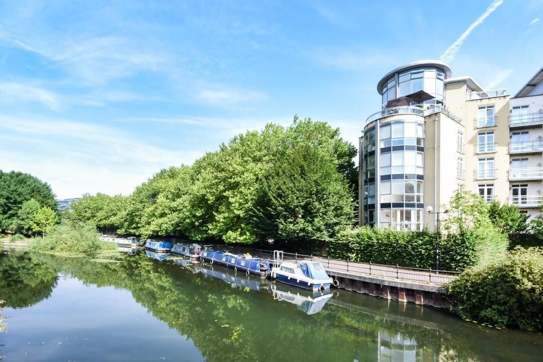 2 bedroom  flat to rent, Available furnished from 23/08/2025 The Meridian, Kenavon Drive, Reading, RG1, main image