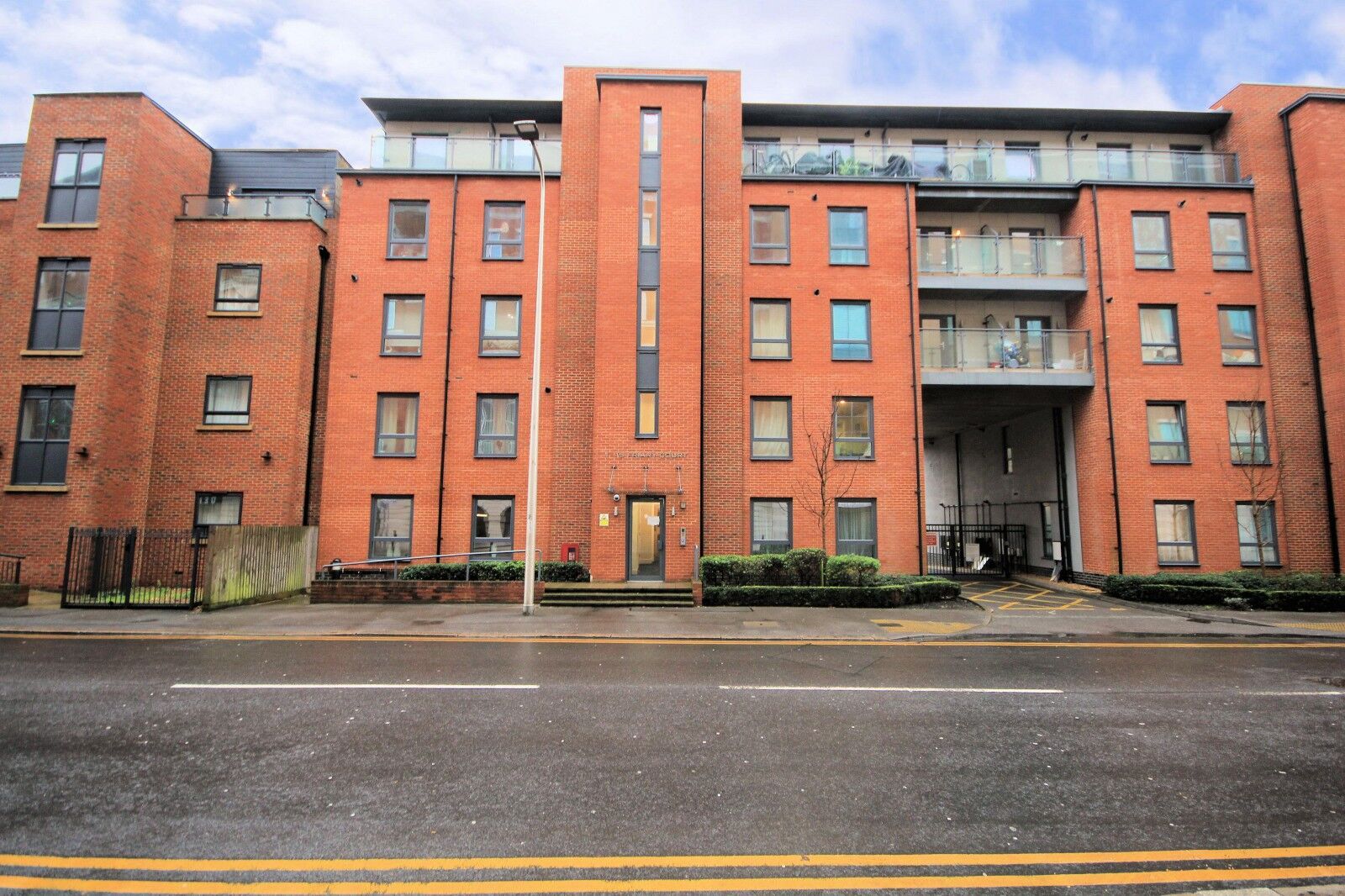 2 bedroom  flat to rent, Available from 25/07/2025 Friary Court, Reading, RG1, main image