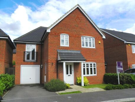 4 bedroom detached house to rent, Available from 12/07/2024