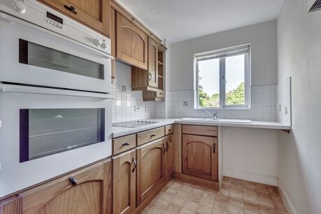 2 bedroom  flat for sale