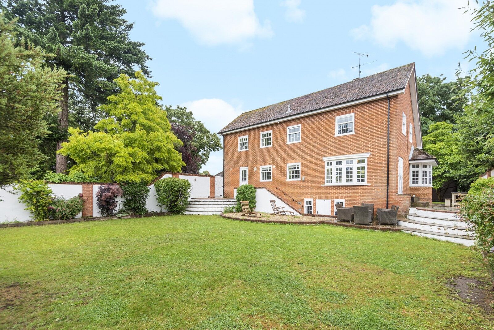 4 bedroom detached house to rent, Available from 11/04/2025 Wargrave, Reading, RG10, main image