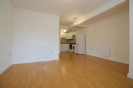 2 bedroom  flat to rent, Available unfurnished now