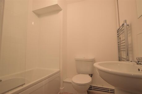 2 bedroom  flat to rent, Available unfurnished from 31/01/2025