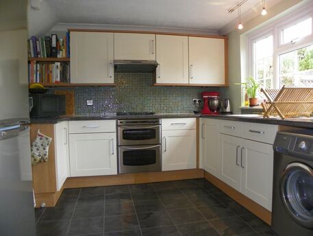 3 bedroom mid terraced house to rent, Available from 31/07/2024