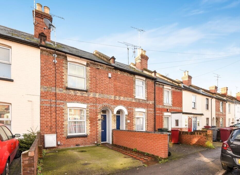 2 bedroom mid terraced house for sale Gosbrook Road, Reading, RG4, main image