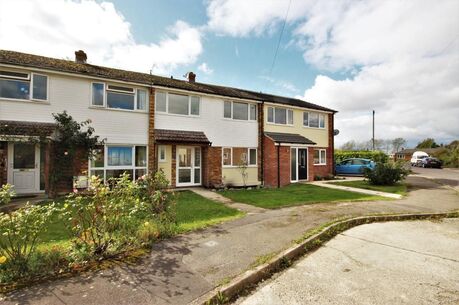 3 bedroom mid terraced house to rent, Available unfurnished from 03/02/2025